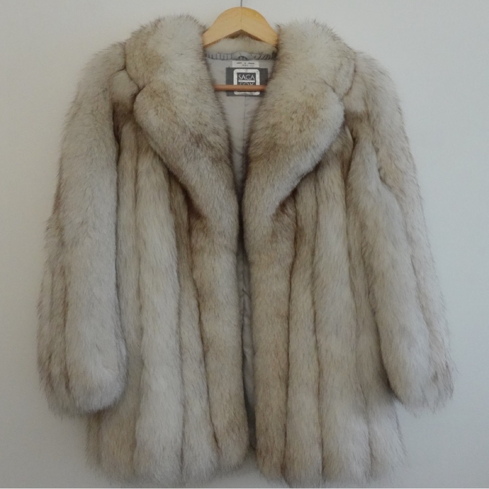 SAGA FOX Genuine Fur Coat – Vintage 70’s -80’s– Made in Taiwan R.O.C.